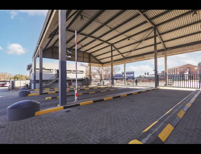 36,000M² WAREHOUSE TO LET IN JUPITER